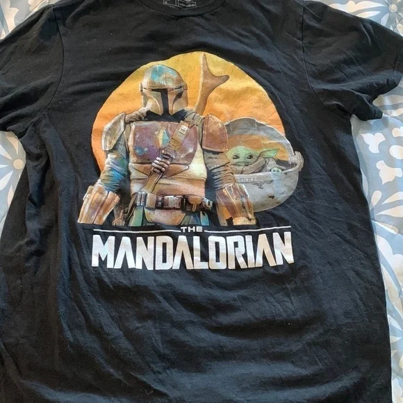 STAR Wars small T-shirt - Picture 1 of 3